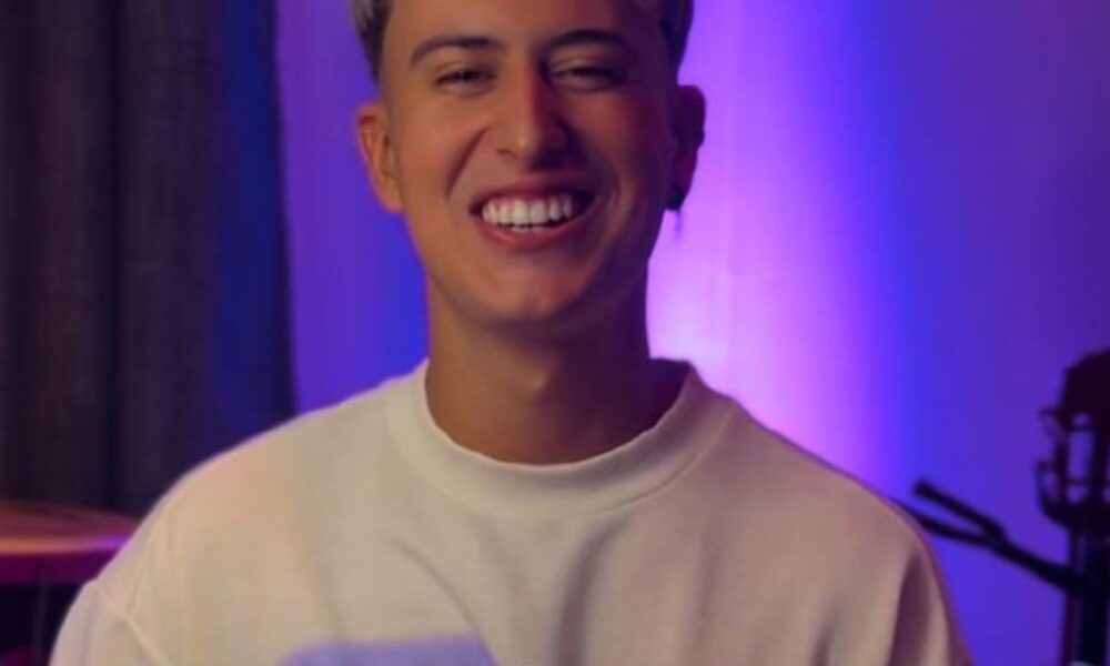 Campista ganha as redes sociais com versões de grandes sucessos em pagode